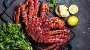 WHOLE ROUND OF KING CRAB
