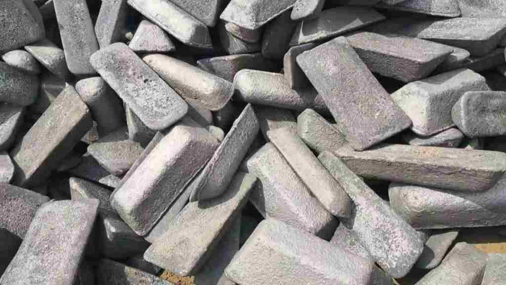 3 pig-Iron-16-9